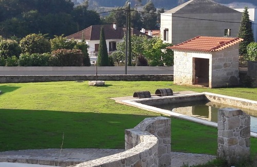 Santa Maria da Feira Bed & Breakfast | Private Room Just 30 Minutes South of Porto - Family-Friendly