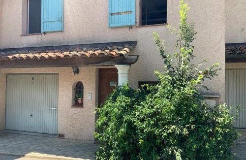 Le Cannet House | Tranquil Private Room with Terrace and Excellent Amenities