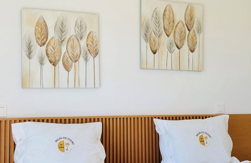 Santa Maria da Feira Bed & Breakfast | Inviting Private Room with En-suite Bathroom for Families