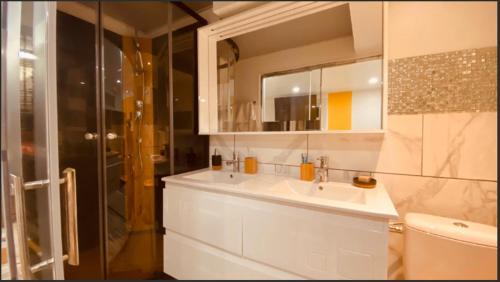 Marly-la-Ville House | Cosy Private Room Near Roissy and Parc Astérix for Families