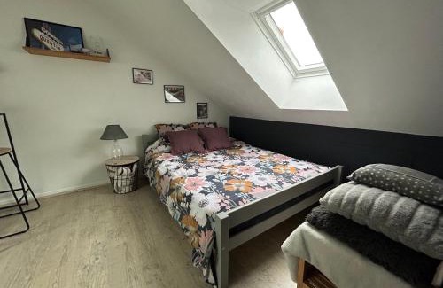 Sannois House | Private Room in a Welcoming Home - Rated 8.6/10 by Guests