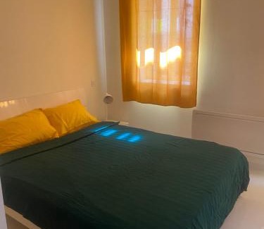 Trebes House | Chambre privée en centre-ville