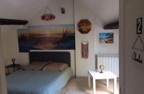 Roissy-en-France House | Central Private Room with Family-Friendly Amenities