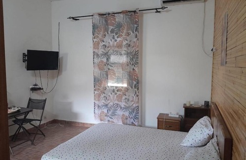 Rao Bed & Breakfast | Cozy Private Room & Bath at Chez Aladji with Pool Access