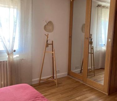 Rumilly-les-Vaudes House | Inviting Private Room with Child-Friendly Amenities