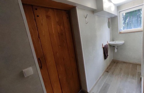 Cosne-Cours-sur-Loire House | Cozy Private Room Near Cosne City Center - Family Friendly