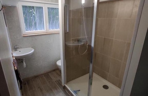 Cosne-Cours-sur-Loire House | Cozy Private Room Near Cosne City Center - Family Friendly