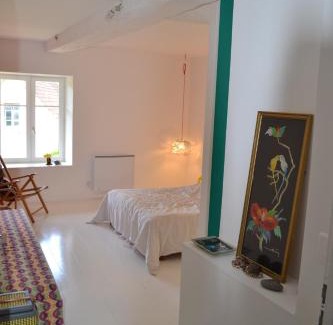 Trivy Bed & Breakfast | Unique Private Room: 20 Minutes from Cluny, Rated 9.3