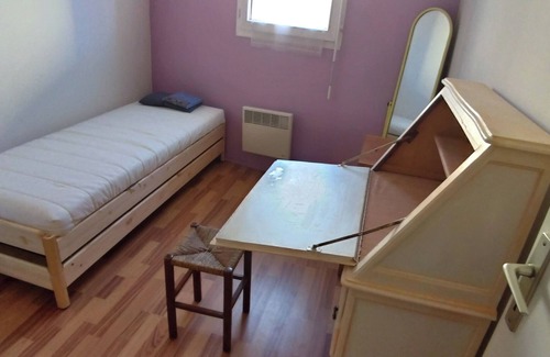 Houilles Bed & Breakfast | Cozy Room Near La Défense for Your Perfect Getaway