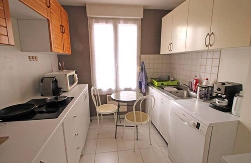 Houilles Bed & Breakfast | Cozy Room Near La Défense for Your Perfect Getaway