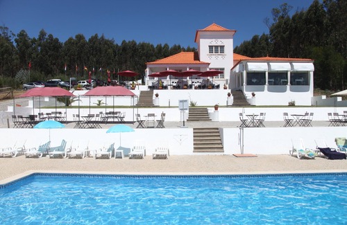 Quiaios House | Relaxing Ocean View Suite with Pool & Spa Amenities