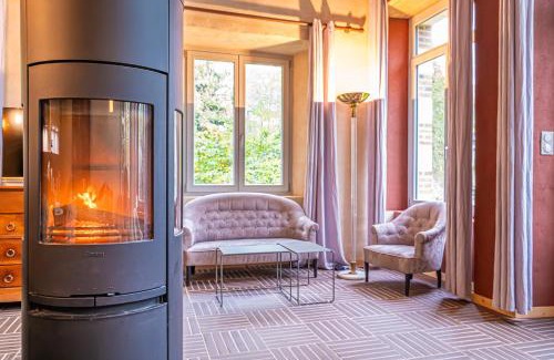 Besse-sur-Braye Bed & Breakfast | Experience the Charm of Domaine de La Gavolerie with Pool
