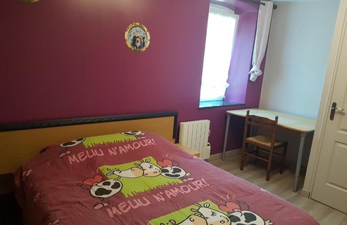 Bachant House | Cozy Chambre Rose à la Campagne: Family-Friendly Retreat