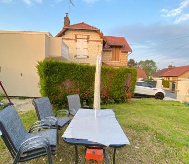 Beauvais House | Elegant Family Retreat with Hot Tub Access