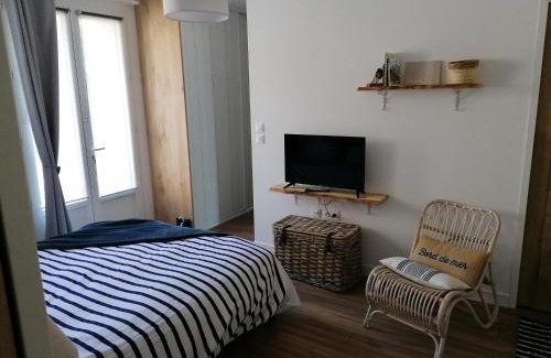 Sangatte Bed & Breakfast | Oceanfront Studio Les Deux Vagues - Rated 9.4/10 by Guests