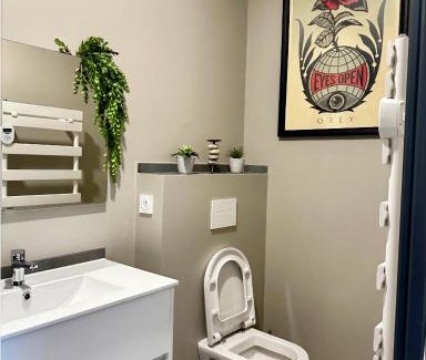 Sablet Apartment | Chambre style hôtel