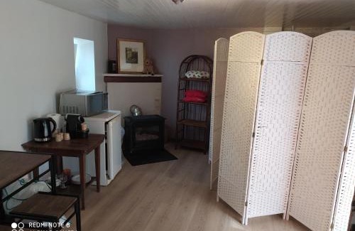 Ancy-le-Libre Apartment | Serene and Cozy Room for Your Perfect Getaway