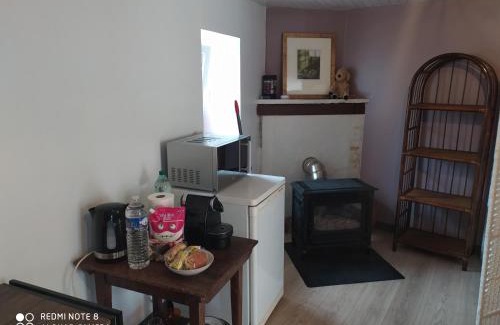 Ancy-le-Libre Apartment | Serene and Cozy Room for Your Perfect Getaway