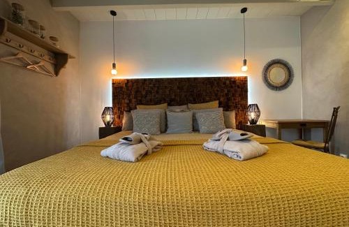 Beaumont Saint-Cyr Bed & Breakfast | Chambre Tuffeau "Belle An Pierre chambres d hôtes & spa"