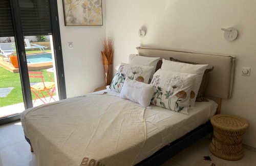 Valence House | Serene Haven at Chambre Zen chez l'Habitants