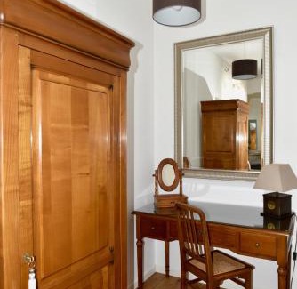 Bastide Bed & Breakfast | Family-Friendly Retreat at Chambres à Bord'O - Rated 9.4/10