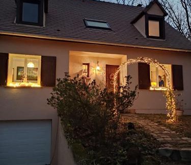 Boissy-sans-Avoir Bed & Breakfast | Relaxing Countryside Rooms with Pool and Family-Friendly Vibes