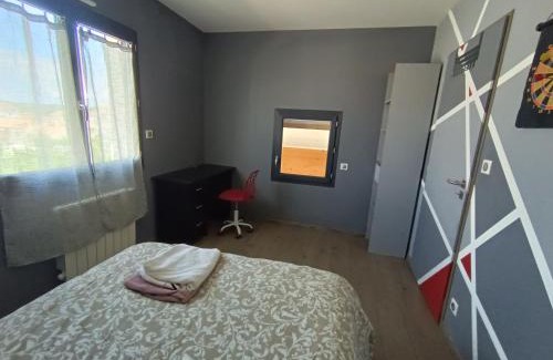 Vacquieres House | Family-Friendly Vacquières Retreat with Kitchen Amenities