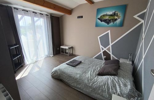 Vacquieres House | Family-Friendly Vacquières Retreat with Kitchen Amenities