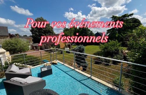 Ecommoy Bed & Breakfast | Experience KVS Concept Ecommoy: Poolside Oceanfront Retreat