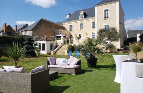 Ecommoy Bed & Breakfast | Experience KVS Concept Ecommoy: Poolside Oceanfront Retreat