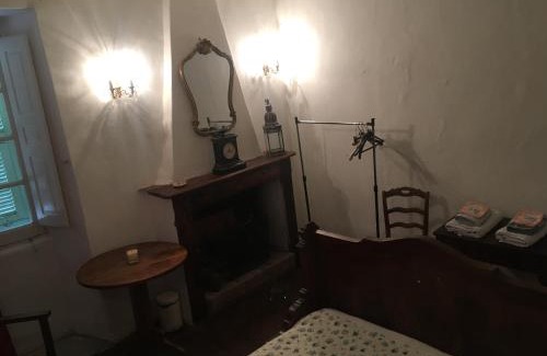 Pietra-di-Verde House | Cozy Rooms at Casa De Giovanni in Pietra-di-Verde