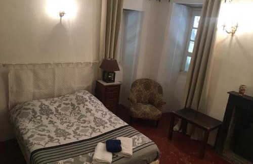 Pietra-di-Verde House | Cozy Rooms at Casa De Giovanni in Pietra-di-Verde