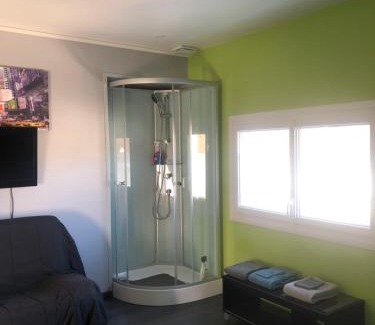 Nouan-le-Fuzelier House | Cozy Rooms in Sologne for 1 to 4 Guests - Pet Friendly