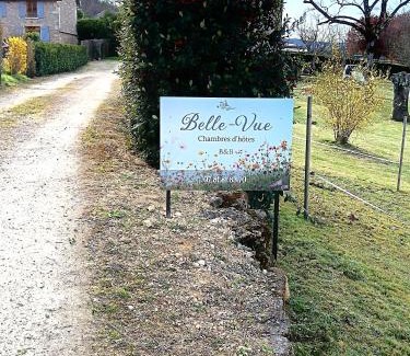 Castelnaud-la-Chapelle Bed & Breakfast | Chambres d'hôtes BELLE-VUE -Vue sur château