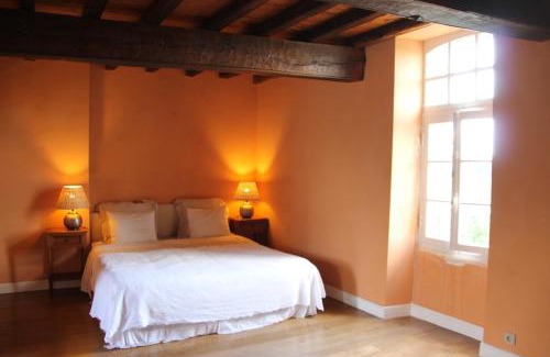 Saint-Antoine-de-Breuilh Bed & Breakfast | Experience Oceanfront Bliss at La Bastide des Trémières