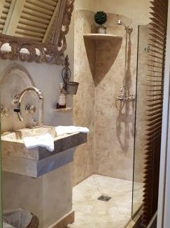 Saint-Gervais-la-Foret Bed & Breakfast | Guest Rated: 9.9 at Chambres d'hôtes Jardin D'ivoire