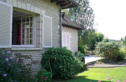 Malemort-sur-Correze House | Cozy Oceanfront Retreat at Chambres d'Hôtes Le Clos des Senteurs
