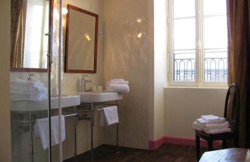 Montaigut-le-Blanc Bed & Breakfast | Guest Rated: 9.8 at Chambres d'hôtes - La Bonneterie B&B