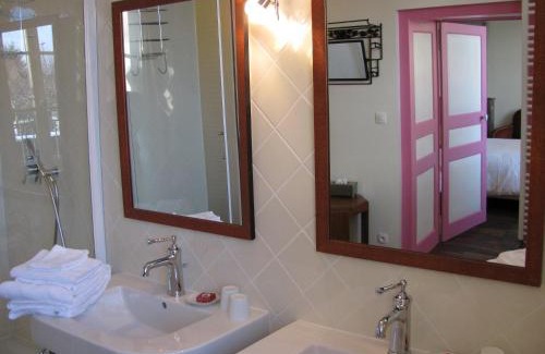 Montaigut-le-Blanc Bed & Breakfast | Guest Rated: 9.8 at Chambres d'hôtes - La Bonneterie B&B