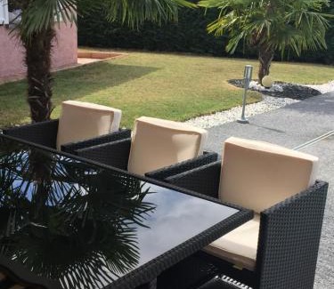 Montmerle-sur-Saone Bed & Breakfast | Relax at B&B Chez Florence - Oceanfront Rooms & Pool