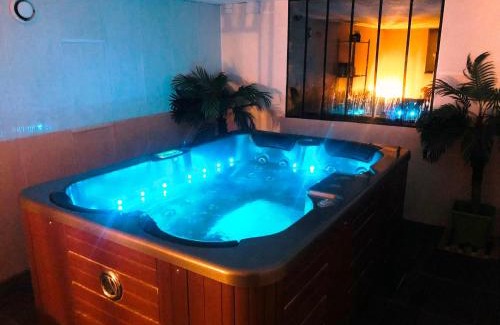 Chenove Bed & Breakfast | Relaxing Retreat at Chambres d'Hôte Dijon Clair de Lune