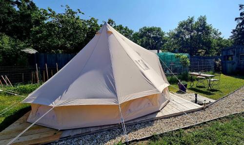 Nouan-le-Fuzelier Bed & Breakfast | Guest Rated 10/10 at Maison Sainte-Suzanne with Pool