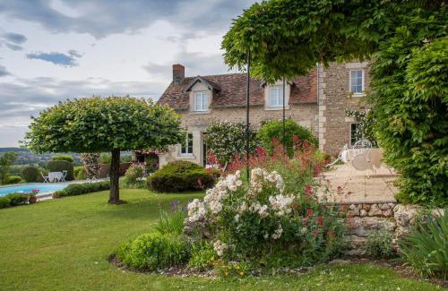 Vouneuil-sur-Vienne Bed & Breakfast | Cozy Oceanfront Retreat at Chambres d'Hôtes La Pocterie