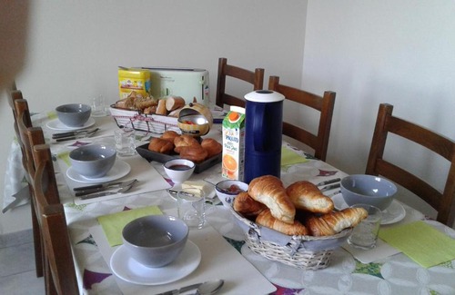 Cuille Bed & Breakfast | Cozy Guest Rooms in Cuillé - Rated 9.1/10 for Families