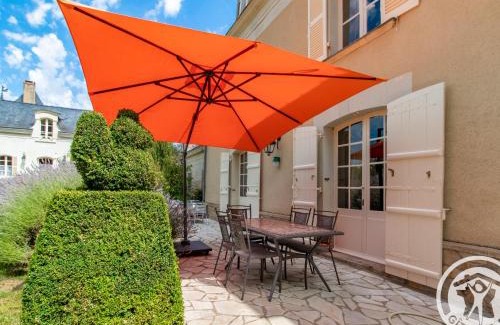 La Menitre Bed & Breakfast | Chambres d'hôtes élégantes à La Ménitré avec piscine chauffée et wifi - FR-1-622-115