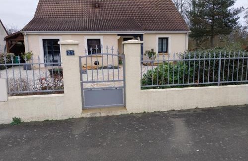 Monce-en-Belin Apartment | Guest Rated 9.8: Chambres d'hôtes 24 H du Mans Escape