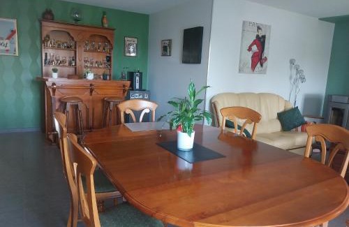 Monce-en-Belin Apartment | Guest Rated 9.8: Chambres d'hôtes 24 H du Mans Escape
