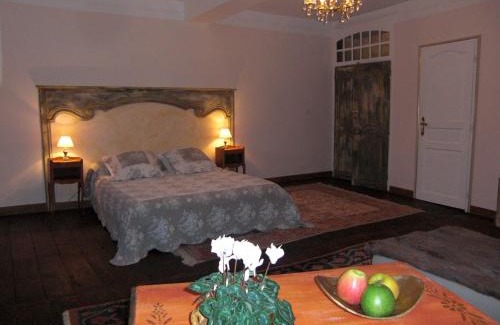 Sorde-lAbbaye Bed & Breakfast | Oceanfront Retreat at Chambres d'Hôtes Aroha - Rated 9.1