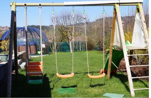 Les Fins Bed & Breakfast | Relaxing Getaway at Chambres d'hôtes Au Doubs Murmure