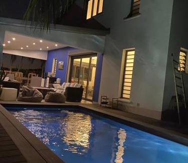 Les Avirons House | Discover Oceanfront Bliss at Chambres d'hôtes CASA COSY